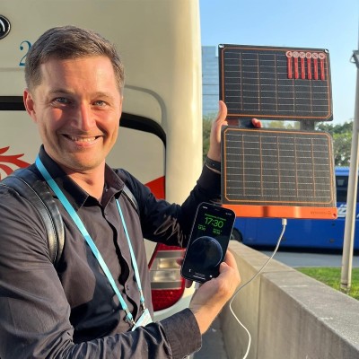 FlexSolar  Panel Solar Cargador Plegable de 20 W USB-A USB-C Portátil de Emergencia Monocristalino Impermeable