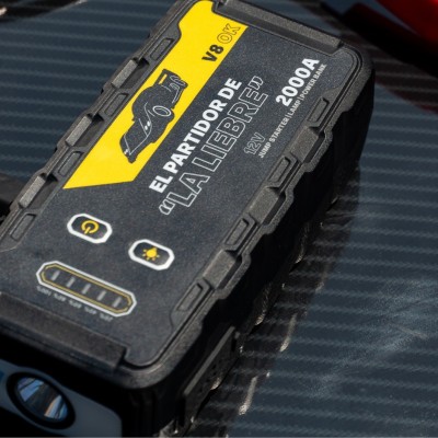 Partidor Arrancador de Baterías 2000A 12V con Linterna y Power Bank G-FORCE  el partidor de la liebre Cars and Coffee Chile C&C