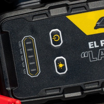 Partidor Arrancador de Baterías 2000A 12V con Linterna y Power Bank G-FORCE  el partidor de la liebre Cars and Coffee Chile C&C