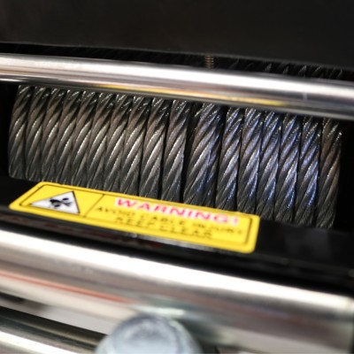 Winche G-Force 6.000 libras 12v control remoto manual e inalámbrico piola acero